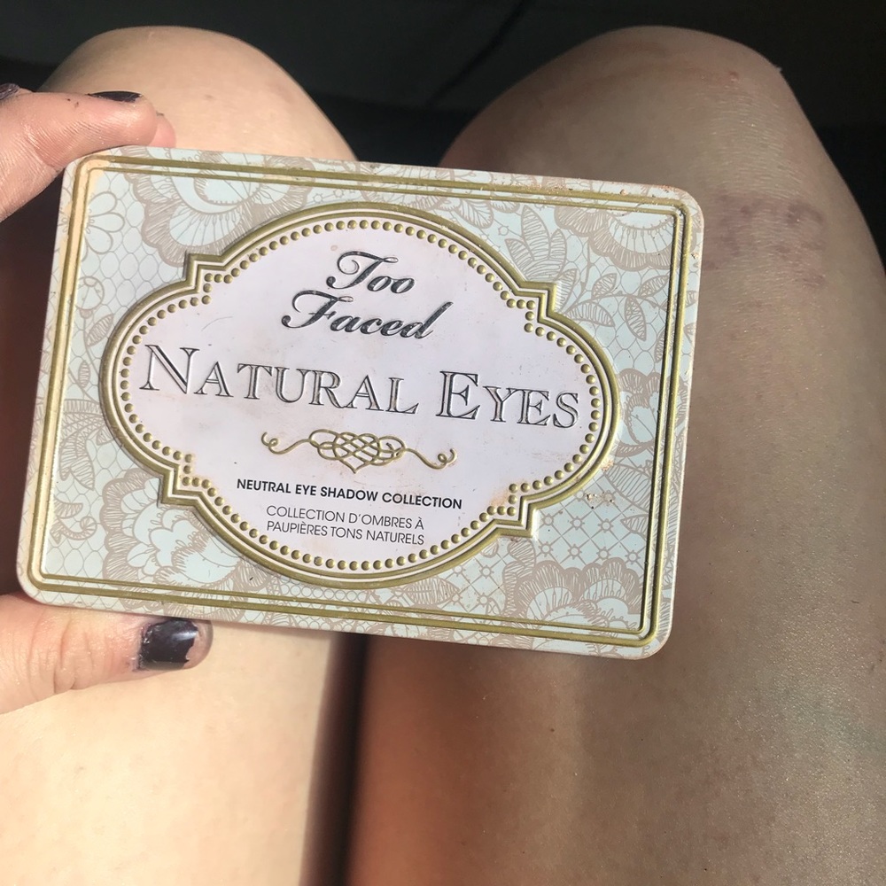 Too faced pallet